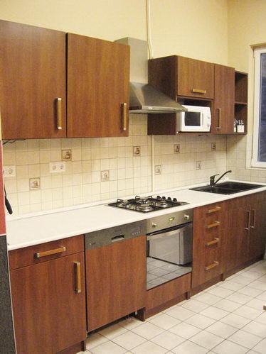 CORVIN POINT ROOMS AND APARTMENTS