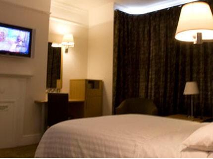 BUCKINGHAM ANNEX HOTEL